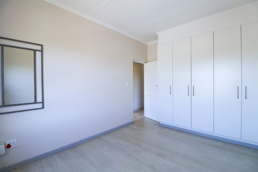 3 Bedroom Property for Sale in Fraaiuitsig Western Cape